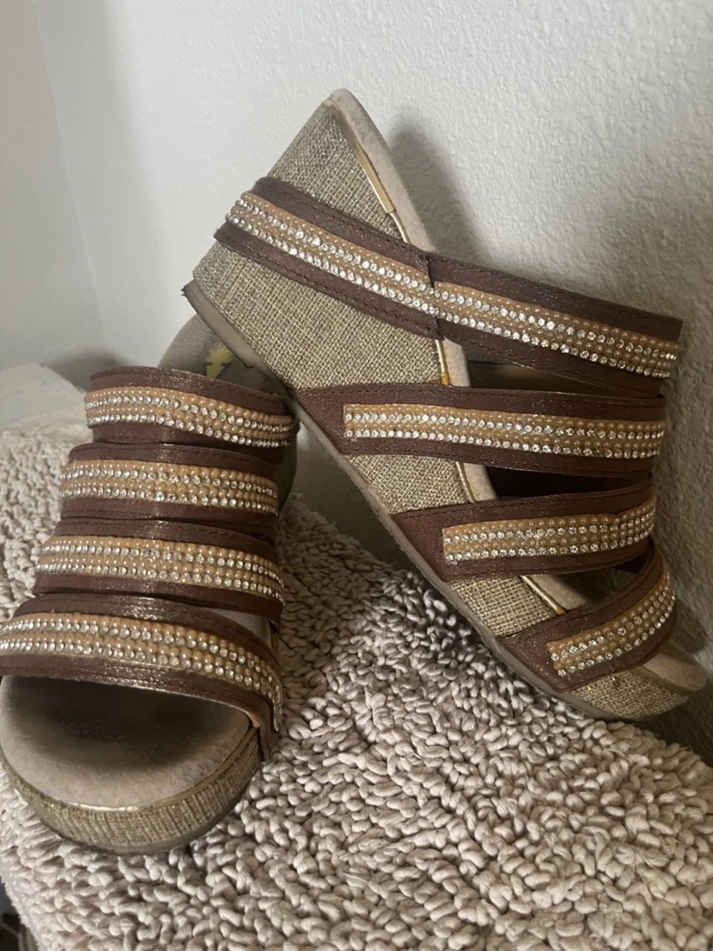 Volatile sparkly Women’s rhinestone and soft leather comfy Wedge Sandals